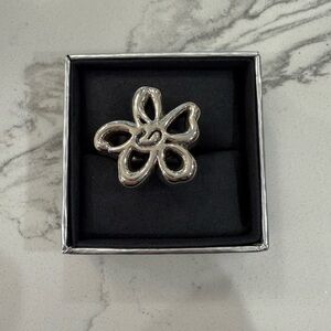 Sterling Silver Flower-Shaped Ring